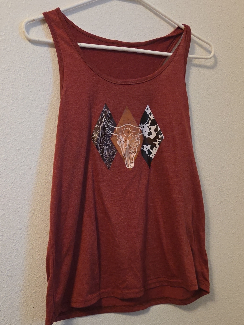 SHEIN Rust Red Diamond Skull Graphic Tank Top